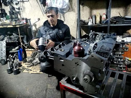 عکس تعمیرگاه تراکتور سازی دقیق (برومندی)