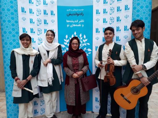 عکس آموزشگاه موسیقی نامیک