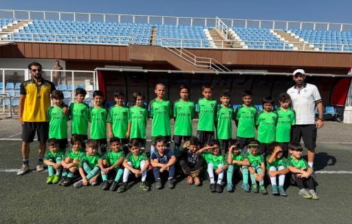 عکس استخر و مجموعه ورزشی مادران و کودکان بعثت