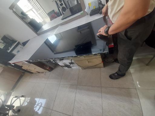 عکس تعمیرات صوتی و تصویری حسینی 