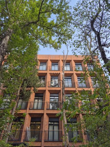 عکس کتاب فروشی راوی