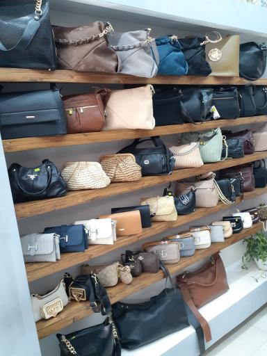 فروشگاه شال و روسری شیک