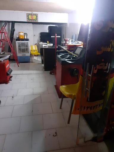 عکس فروشگاه لاستیک قدسی 