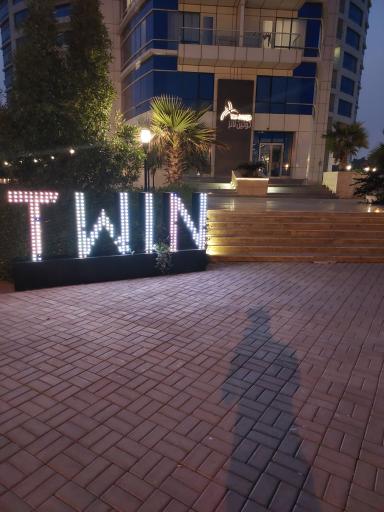 عکس توئین لانژ