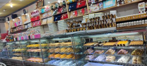 عکس شیرینی سرای نمونه