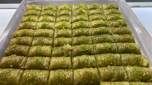 عکس لبنیات بستنی بابا تقی