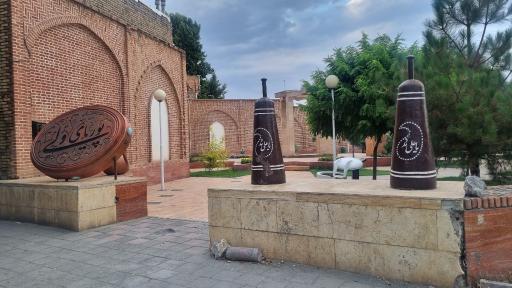 عکس آرامگاه پوریای ولی