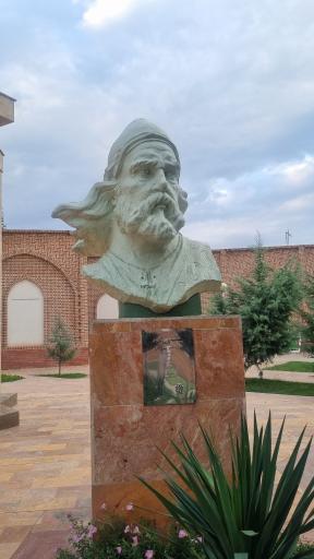 عکس آرامگاه پوریای ولی