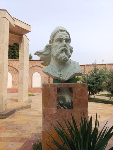 عکس آرامگاه پوریای ولی
