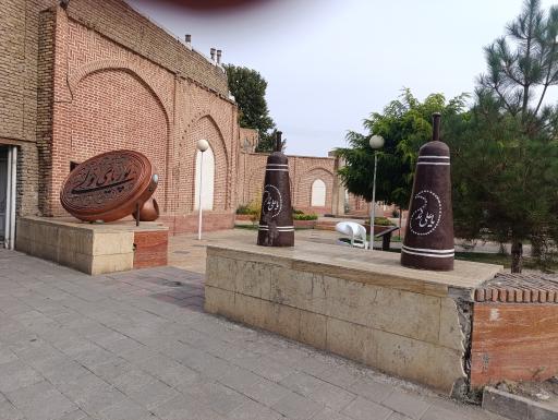 عکس آرامگاه پوریای ولی
