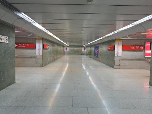 عکس ایستگاه مترو شهید صدر