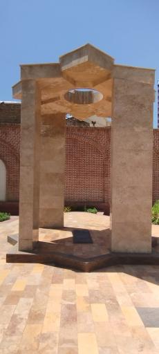 عکس آرامگاه پوریای ولی