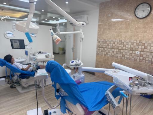 عکس دندانپزشکی دکتر وحید شمشیری