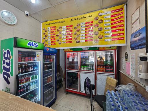 عکس پیتزا و هات داگ دانیال