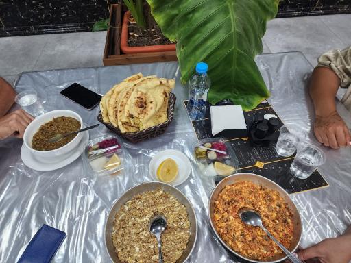 عکس فود سنتر نشاط