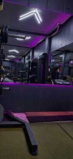 عکس باشگاه ورزشی اورانوس