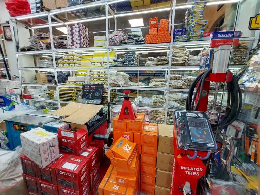 عکس تایر تکنیک بورس لوازم پنچری و ابزار گاراژی 