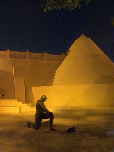 عکس زورخانه پهلوانی استاد ناصر