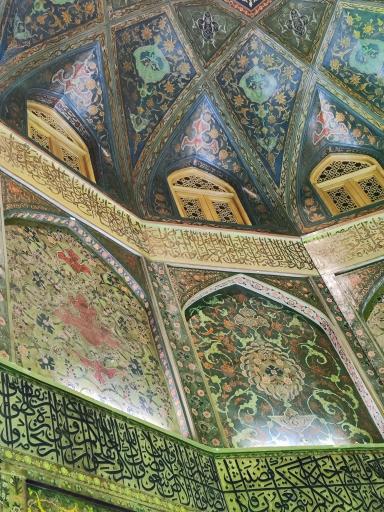 عکس آرامگاه شاه عباس دوم صفوی