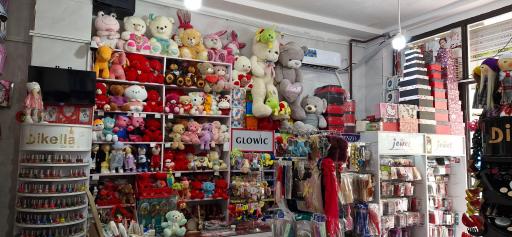 عکس لوازم آرایشی بهداشتی رُزا