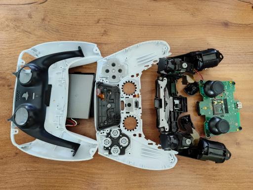 عکس تعمیرات پرینتر و کنسول بازی آرمان سرویس