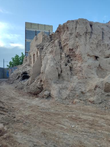 عکس قلعه قدیمی فرخد