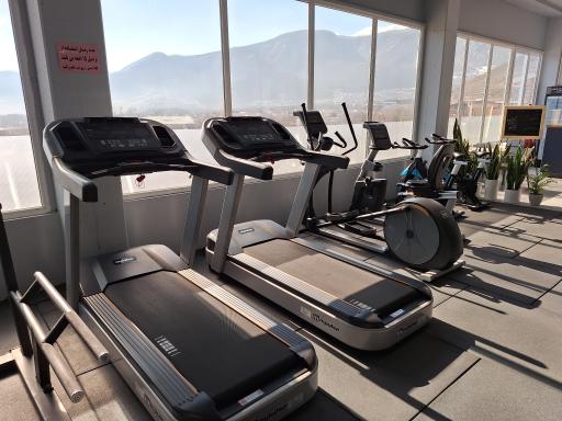 عکس باشگاه بدنسازی صدرا