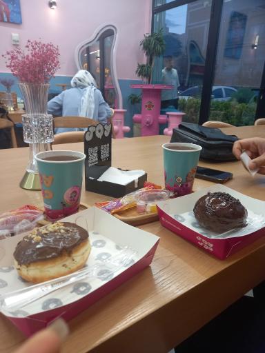 عکس کافه دونات جوی