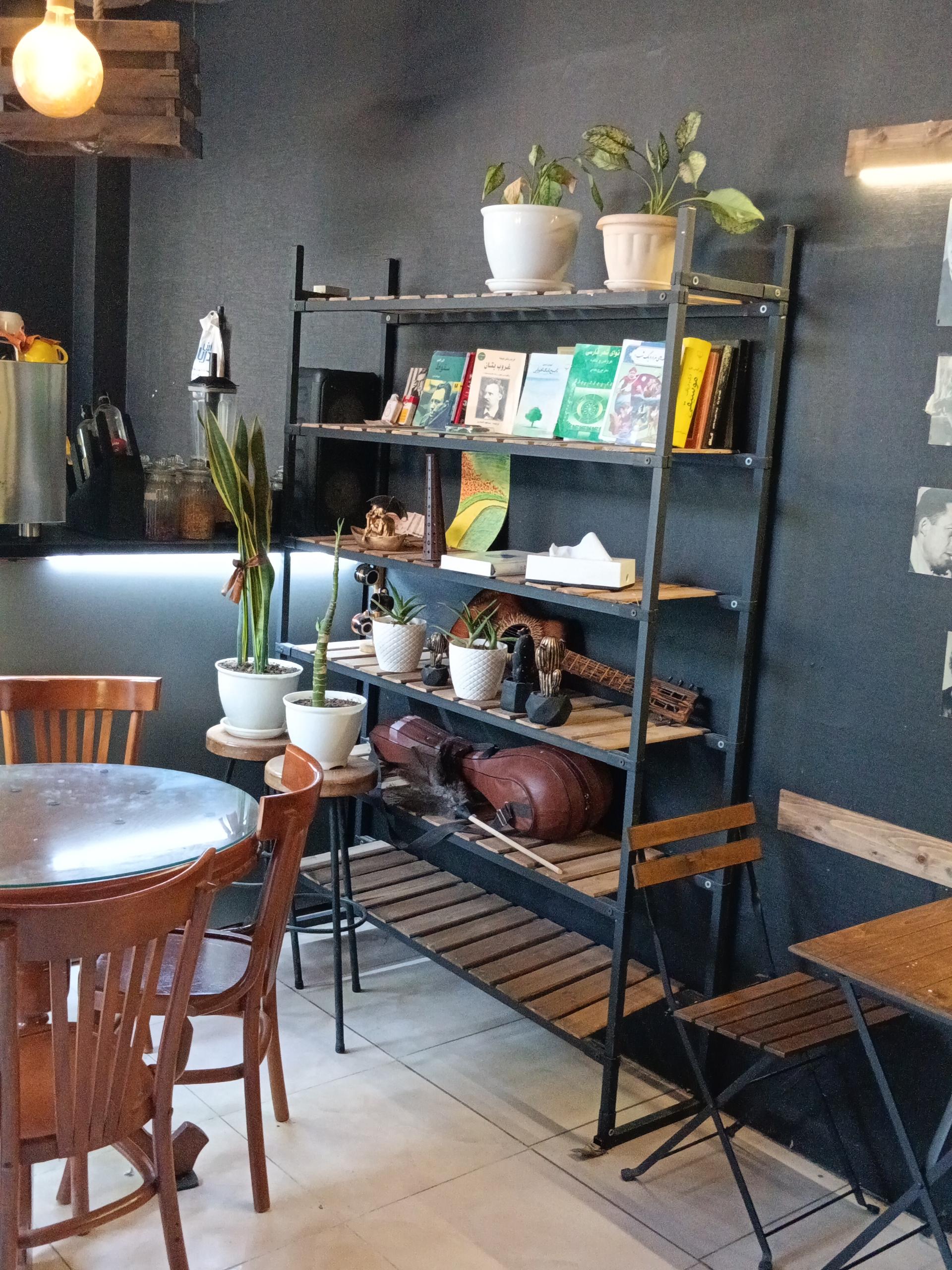 عکس کافه صبحانه سورنا