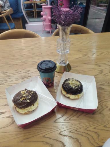 عکس کافه دونات جوی