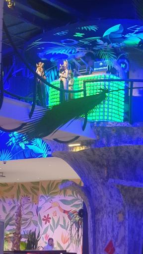 عکس رستوران پدیده شاندیز