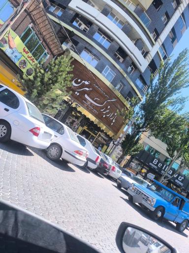 عکس بازار بزرگ سرعین 