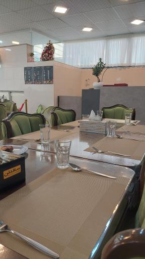 عکس باغ رستوران ایرانیان