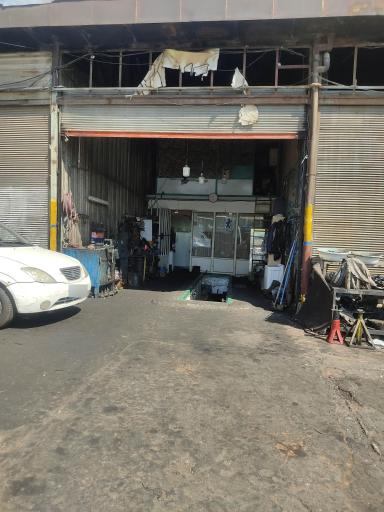 عکس تعمیرگاه و مکانیکی سید جلال