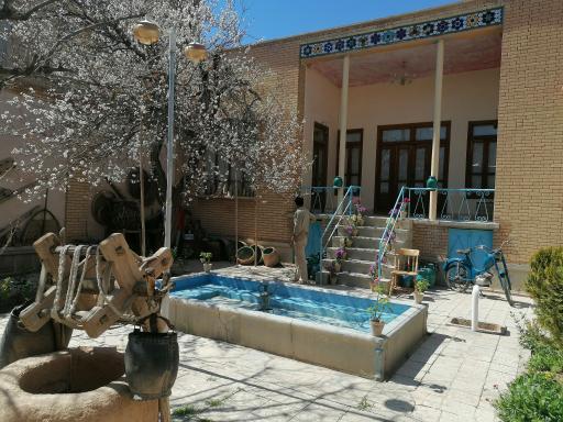 عکس موزه صانعی (آوا و نما) 