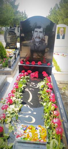 عکس مزار حاج دهز قربانی دراباد