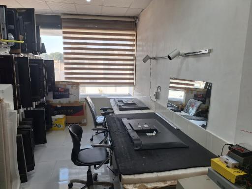 عکس تعمیرات تلویزیون شورشی