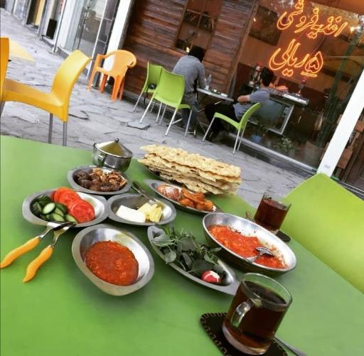 عکس اغذیه فروشی ۵ ریالی