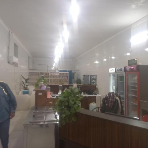 عکس کافه بستنی ارغوان