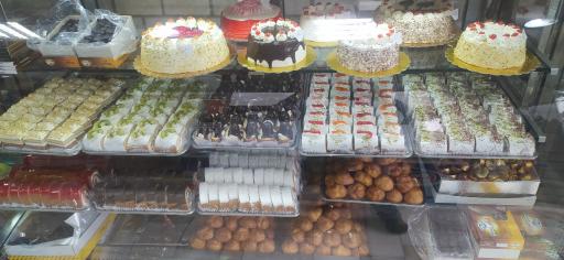 عکس قنادی مادر