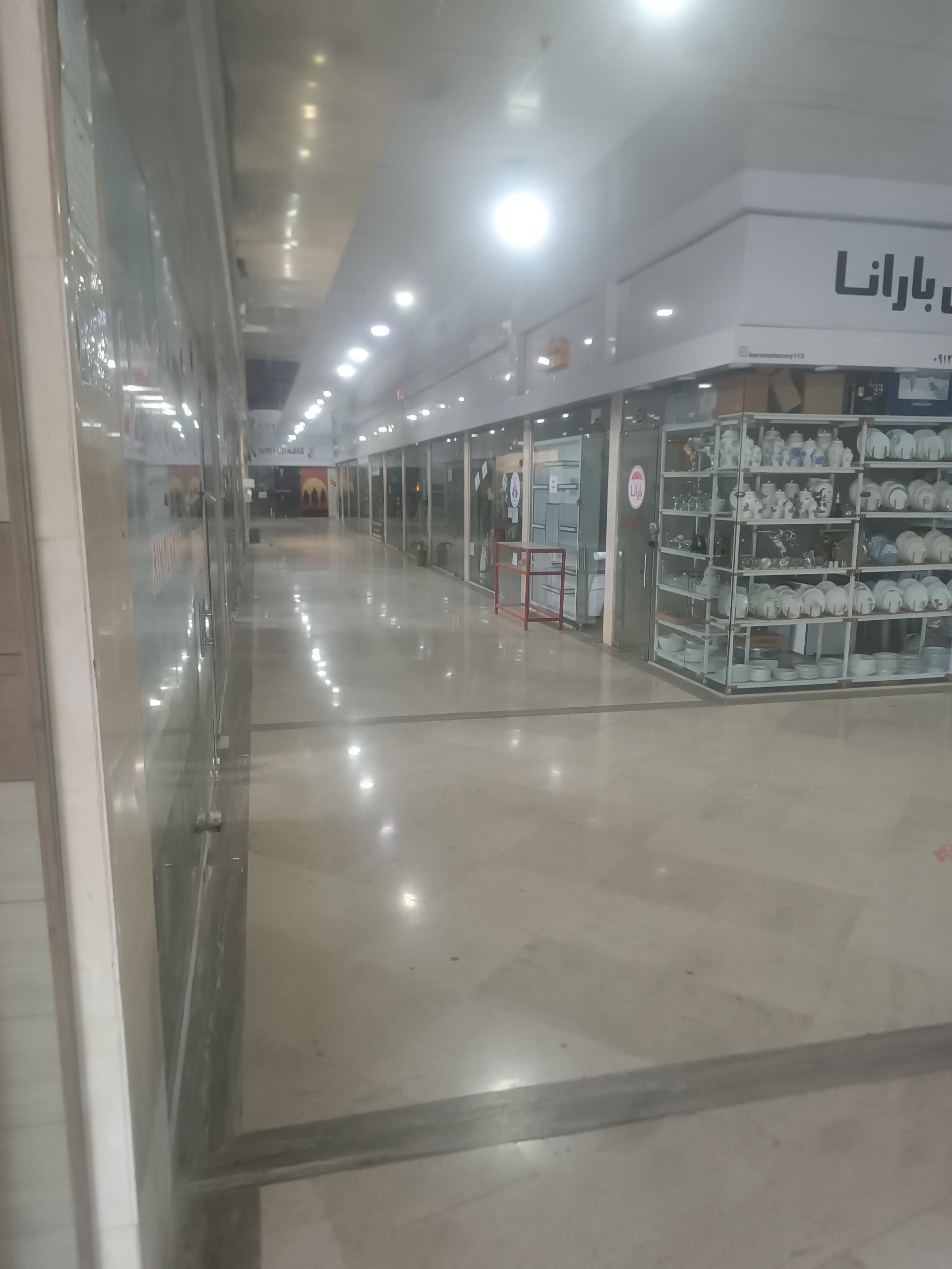 عکس مجتمع تجاری بیتا کیش