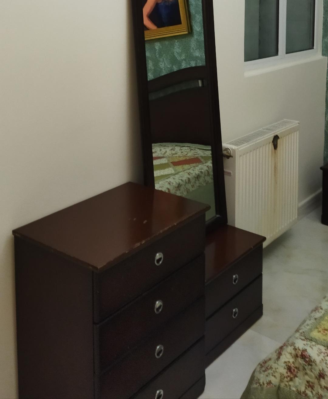 عکس صنایع چوبی و رنگ کاری تخت سنتی طاها جوادی