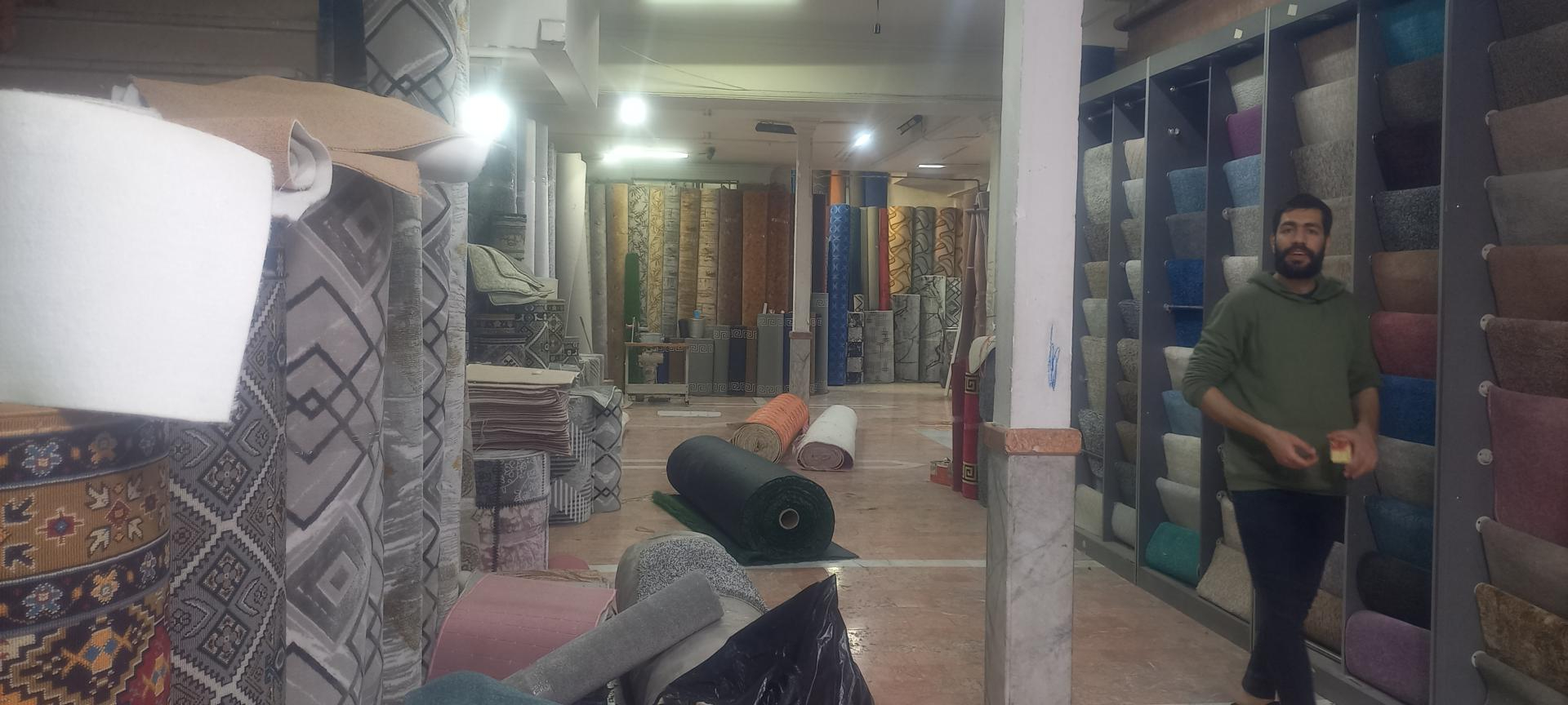 عکس فروشگاه موکت و فرش ترکمن