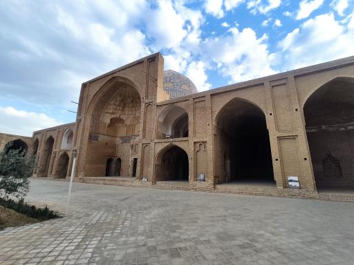 عکس مناره مسجد جامع تاریخی ساوه