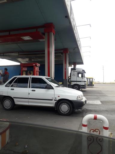 عکس پمپ بنزین و CNG