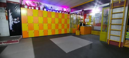 عکس باشگاه ورزشی اهورا