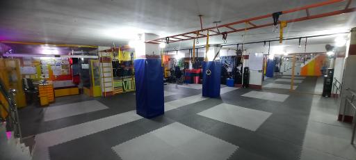 عکس باشگاه ورزشی اهورا