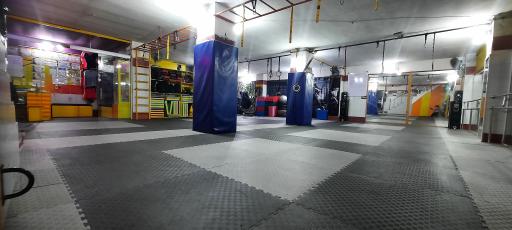 عکس باشگاه ورزشی اهورا