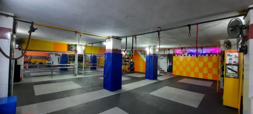 عکس باشگاه ورزشی اهورا