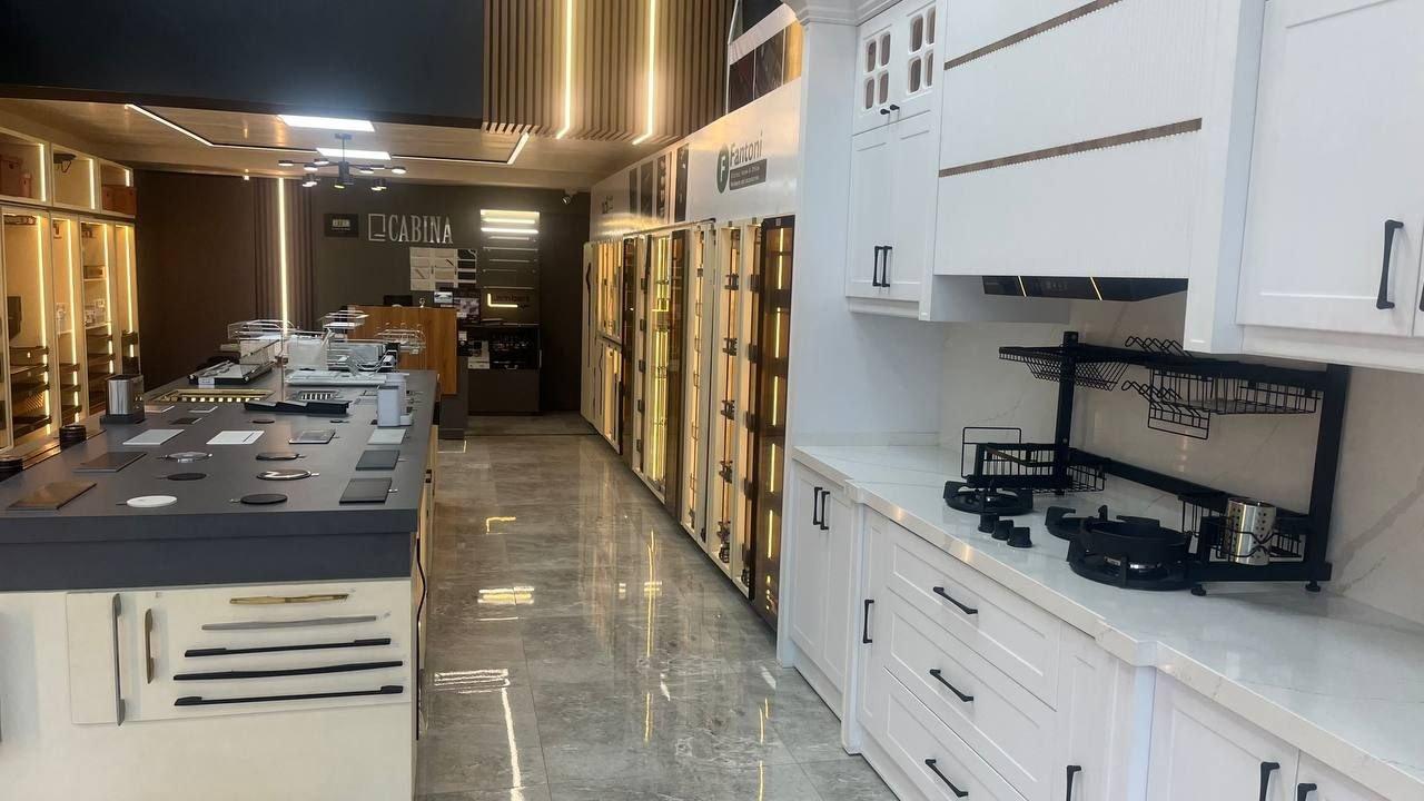 عکس فروشگاه یراق کابینا